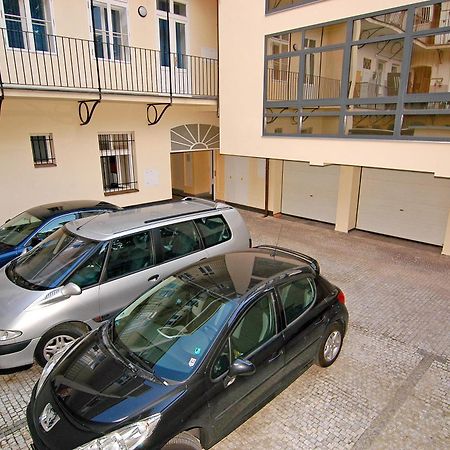 Ai Quattro Angeli Aparthotel Прага Екстериор снимка