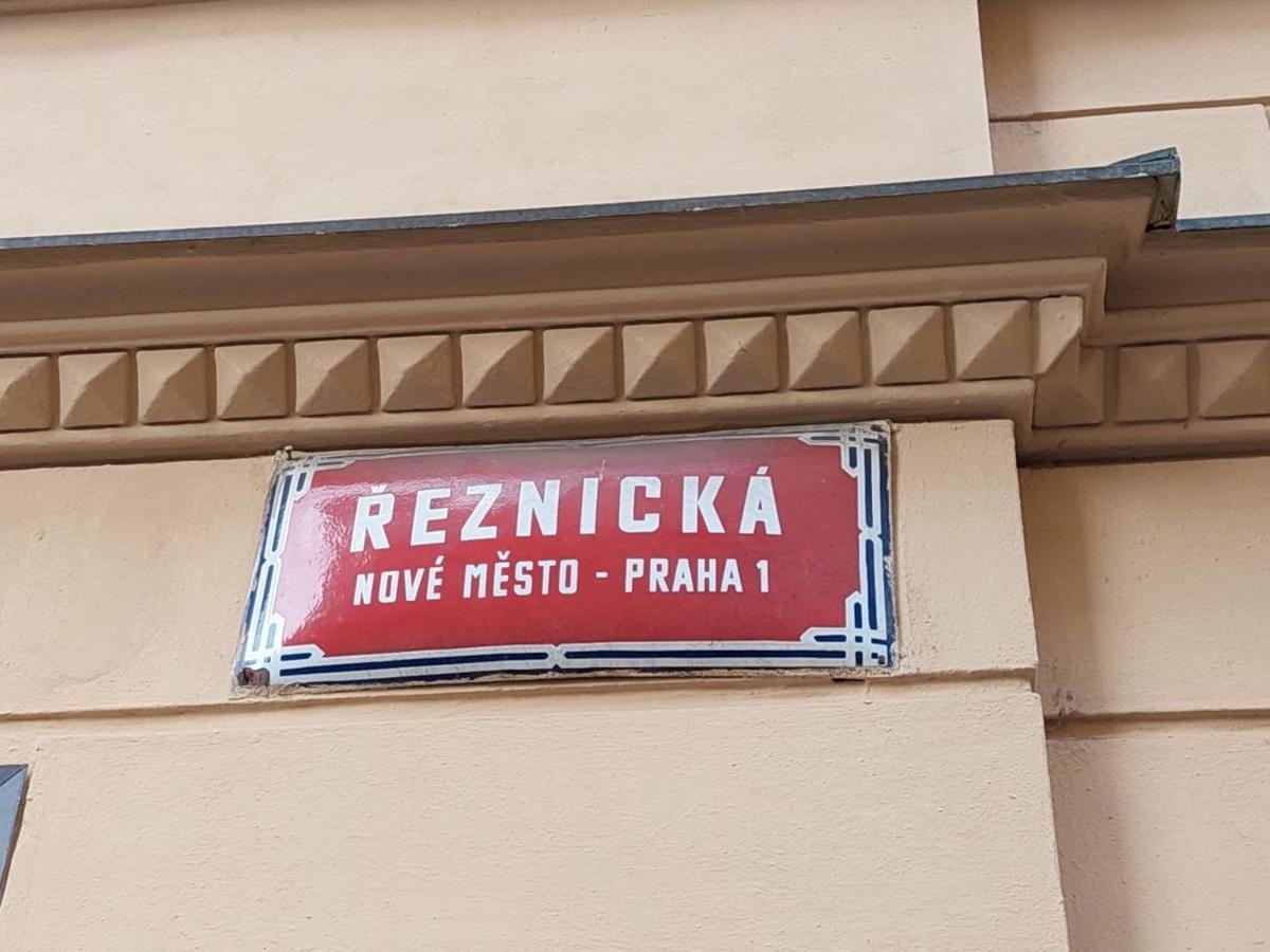 Ai Quattro Angeli Aparthotel Прага Екстериор снимка
