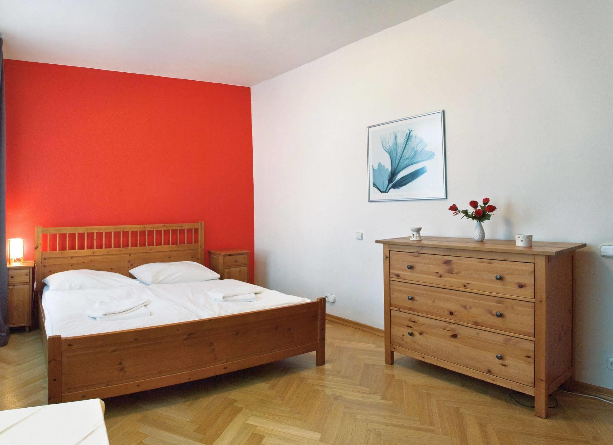 Ai Quattro Angeli Aparthotel Прага Екстериор снимка