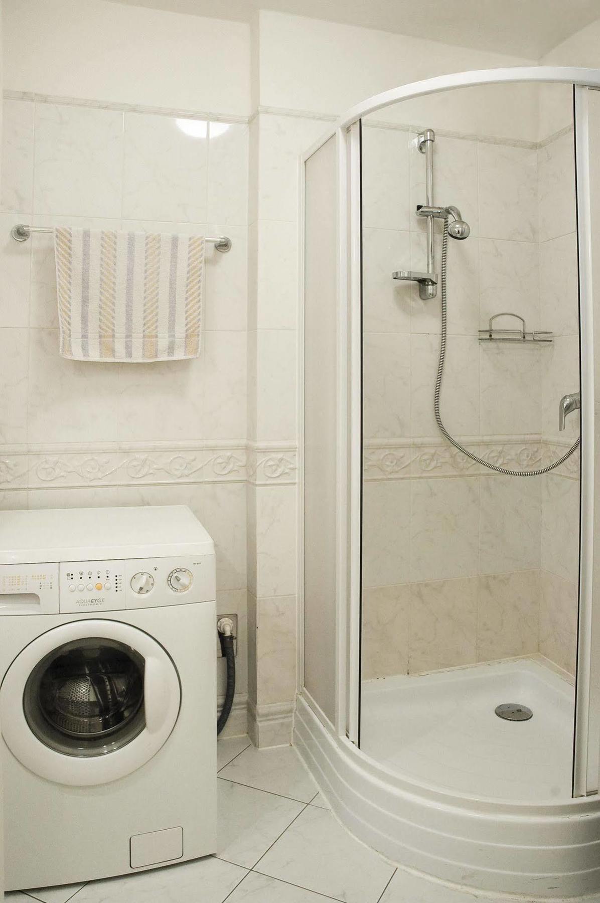 Ai Quattro Angeli Aparthotel Прага Екстериор снимка